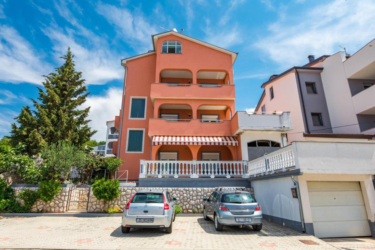Apartments Mikanovic Crikvenica Exterior photo