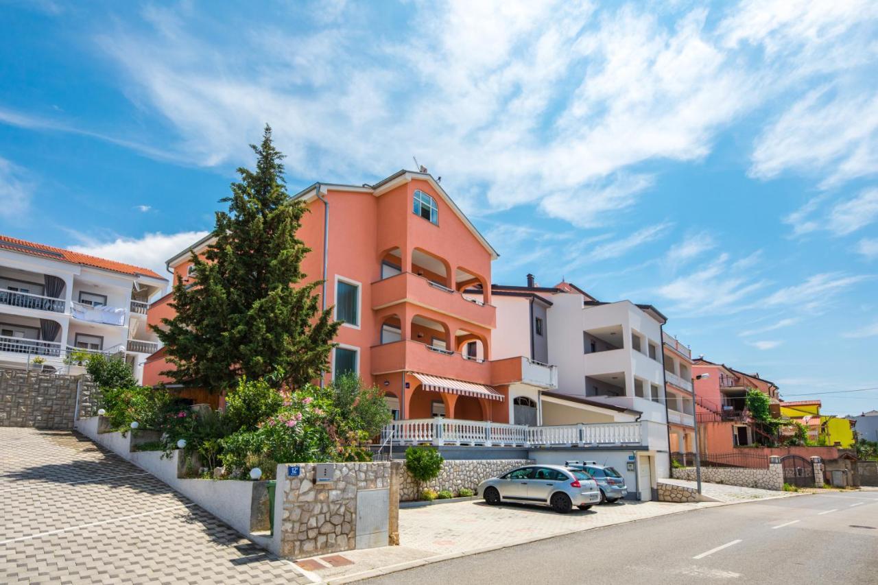 Apartments Mikanovic Crikvenica Exterior photo