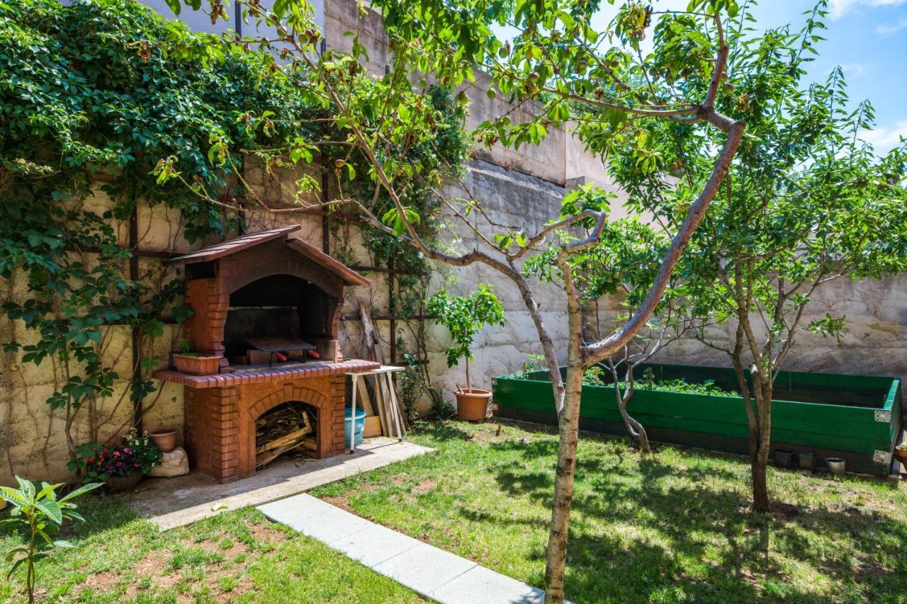 Apartments Mikanovic Crikvenica Exterior photo