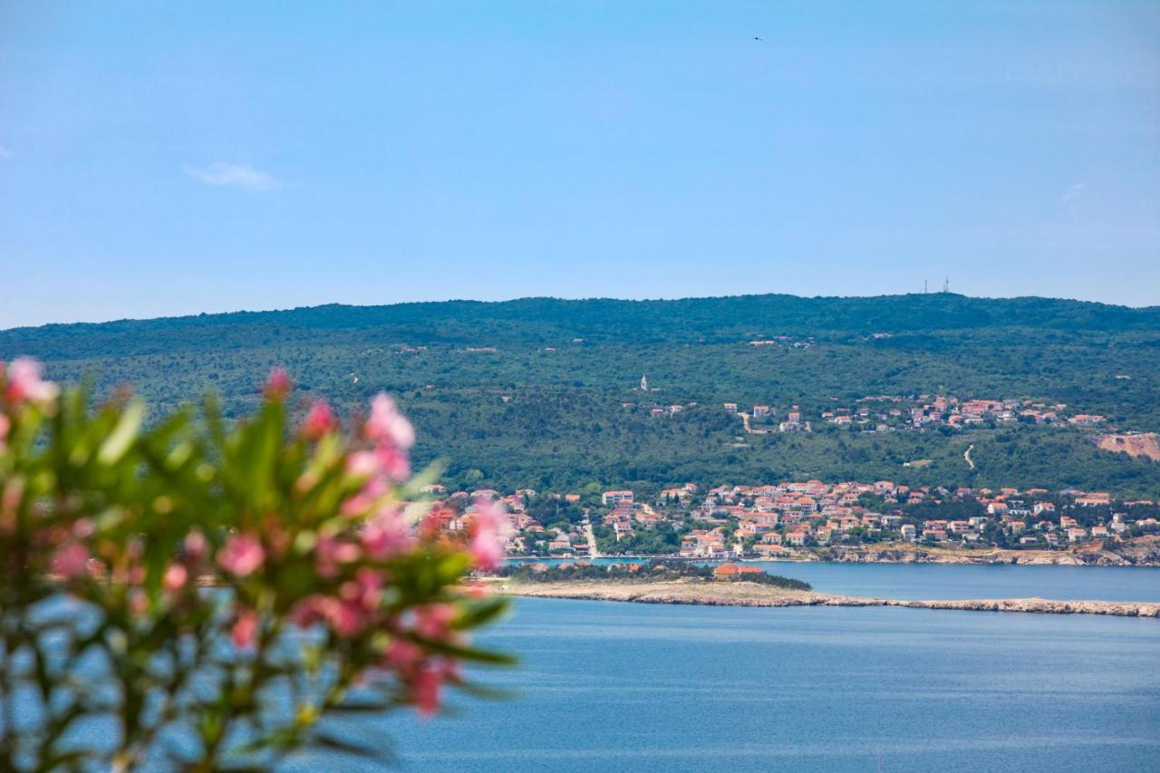 Apartments Mikanovic Crikvenica Exterior photo