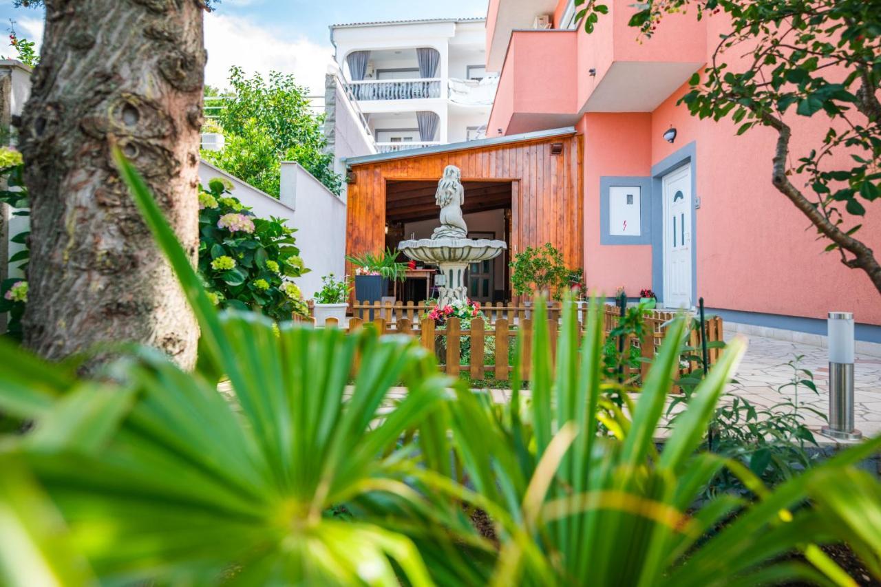 Apartments Mikanovic Crikvenica Exterior photo