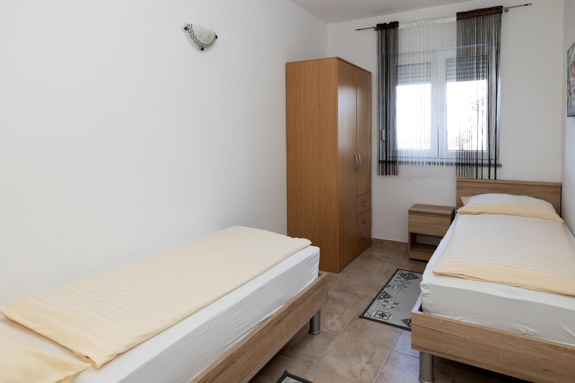 Apartments Mikanovic Crikvenica Exterior photo