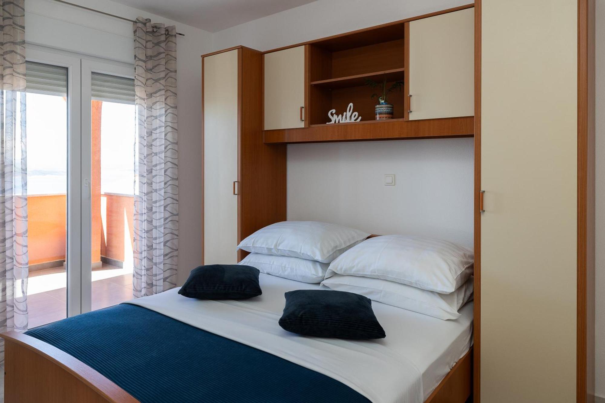 Apartments Mikanovic Crikvenica Exterior photo