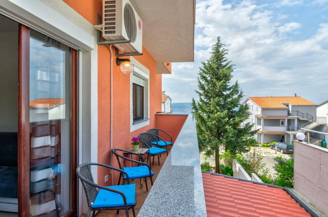 Apartments Mikanovic Crikvenica Exterior photo