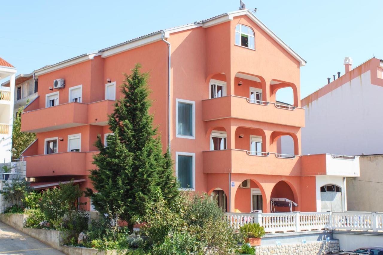 Apartments Mikanovic Crikvenica Exterior photo